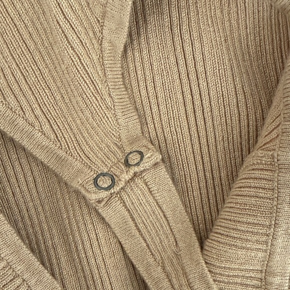 Abercrombie and Fitch Women’s Tan Bodysuit - Picture 5 of 5